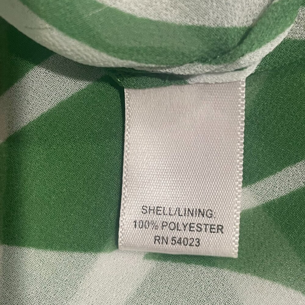 Banana Republic Merry Green Graphic‎ Top with V-Neck, Size Small - Picture 4 of 6